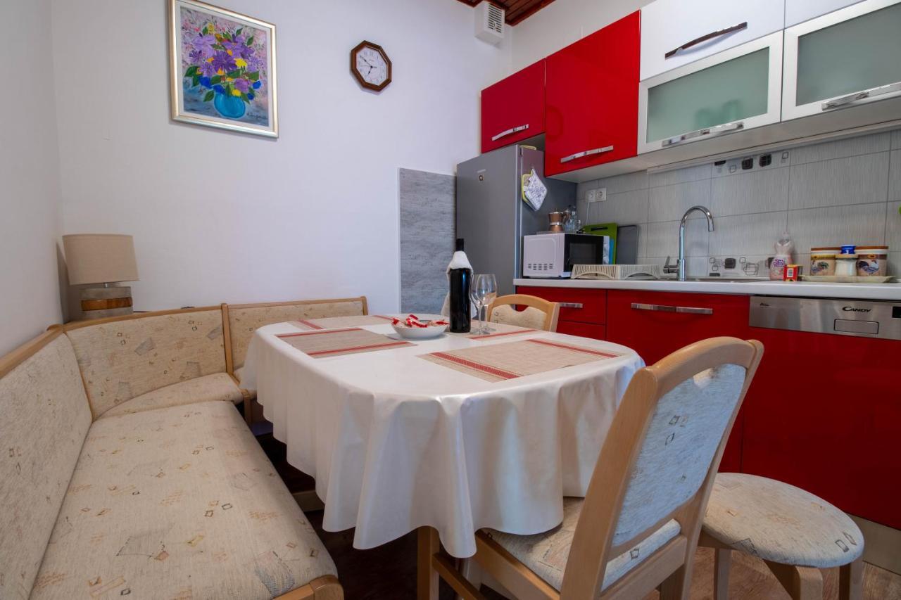 Apartman Ivan Drnis Exterior photo